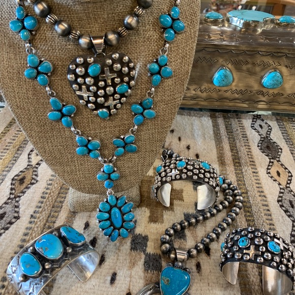 Gorgeous Chimney Butte Sterling Silver Dot & Cross Pendants🥰 - Picture 2 of 8